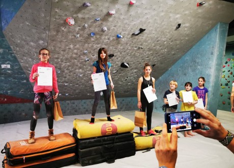 Kiváló eredményekkel zárták a RedRock Falmászó Klub versenyzői a boulder-szezont